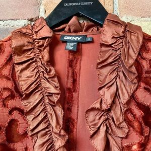 Vintage DKNY Sleeveless Ruffled V-Neck Dress Top. Size: 6